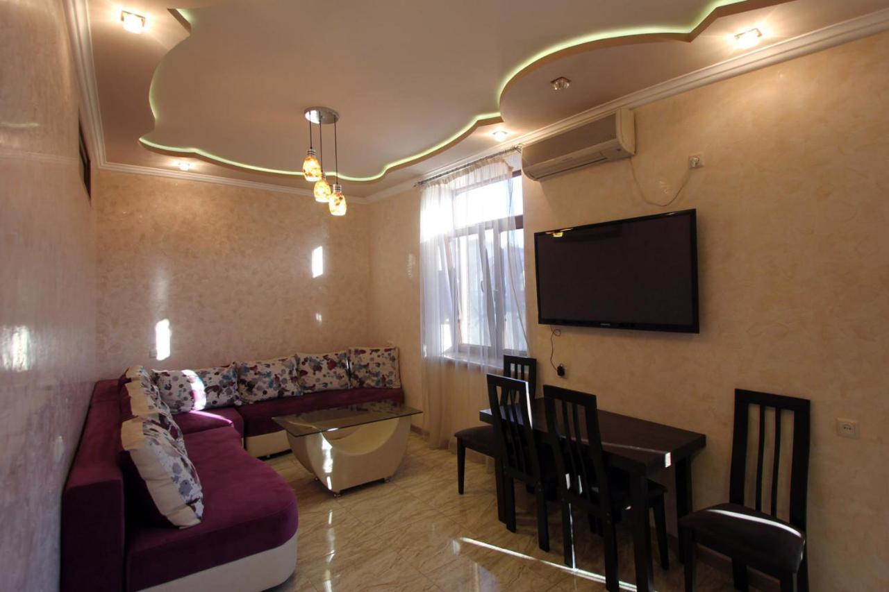Amiryan Street 1 Bedroom Deluxe Apartment With Balcony Am104 Ereván Exterior foto